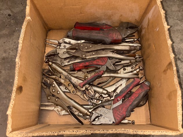 Image for (18) Various style Vise grips and locking pliers