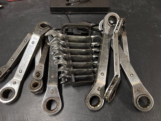 Image for (9) Cornwell Tools ratcheting wrenches and metric wrench set
