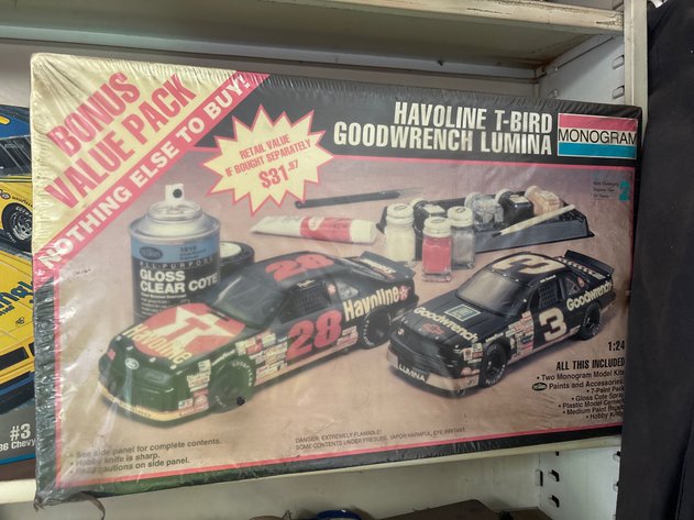 Image for Monogram 1:24 NASCAR Model Kits Bonus Pack