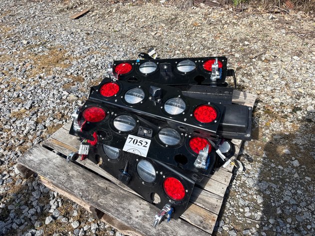 Image for D1g. Misc truck light panels