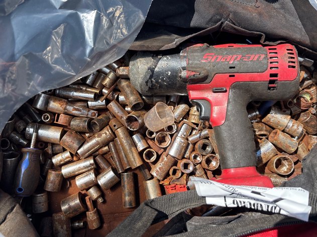 Image for D1. Bauer tool bag filled with snap on sockets