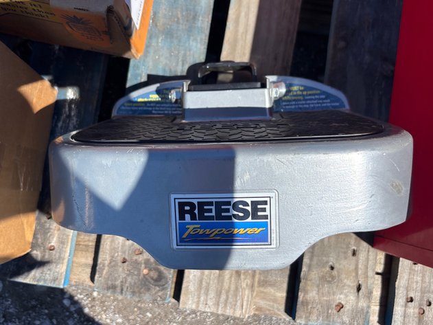 Image for D1. Reese towpower hitch step
