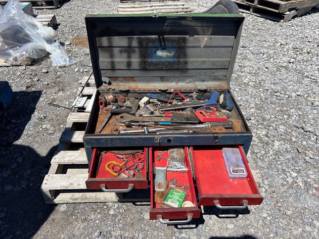 Image for D1. Tool box with tools
