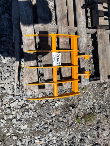 Image for E2. Excavator rake