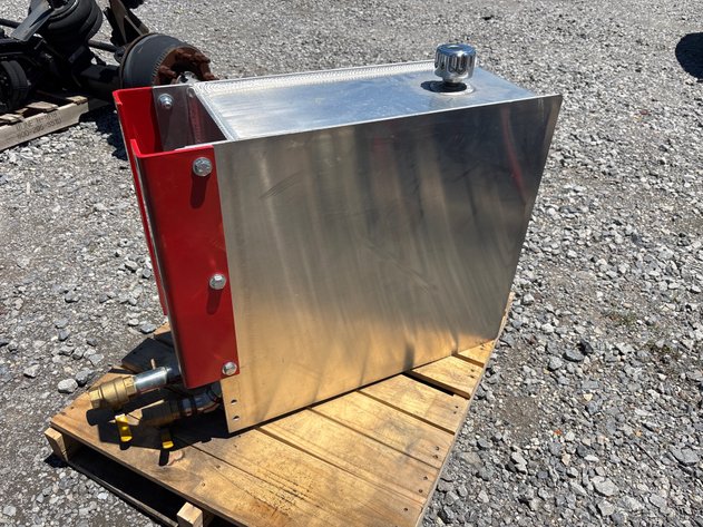 Image for D1g. Hydraulic oil tank