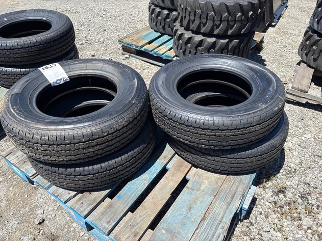 Image for E1p new set 4 – ST205/75R15 radial trailer tires