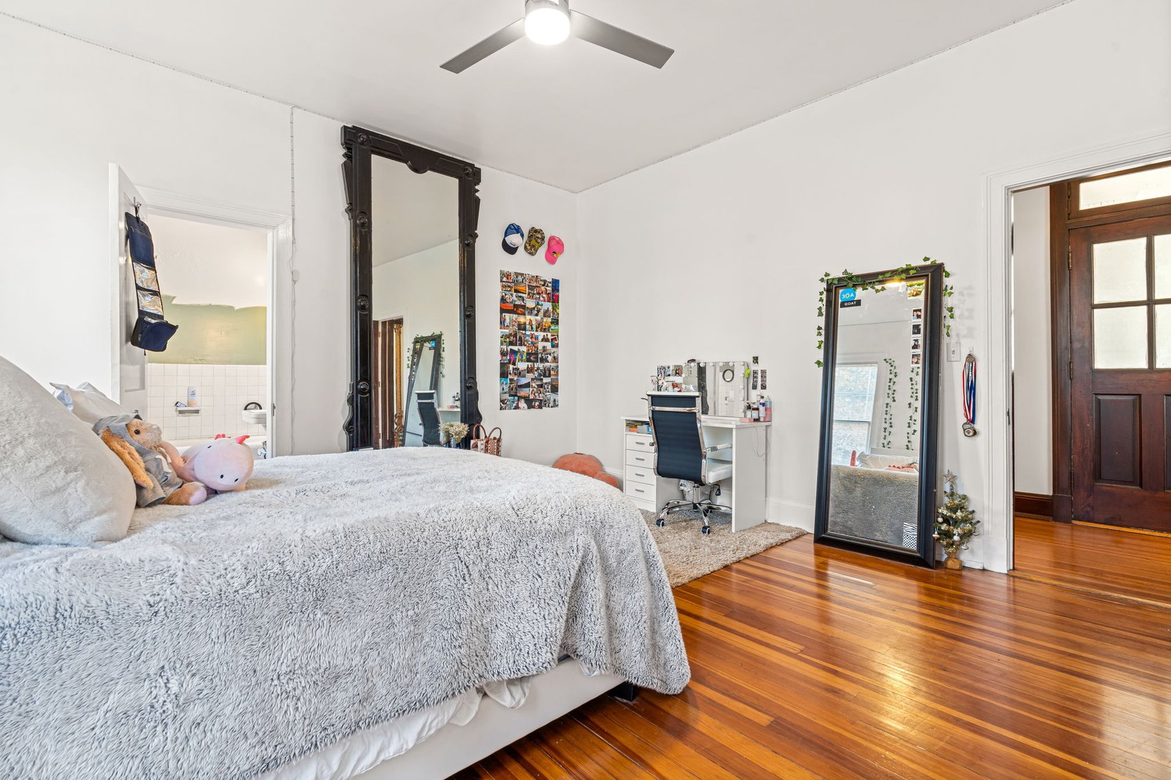 Image for 160 N Galt Ave-ONLINE AUCTION ONLY-BIDDING HAS STARTED