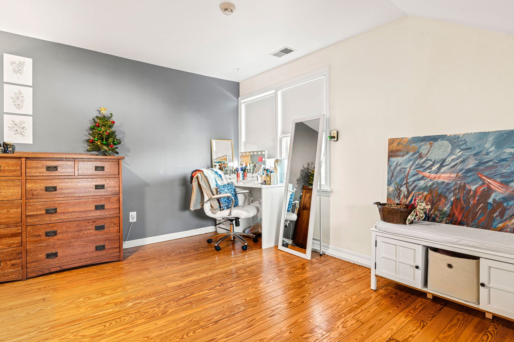 Image for 160 N Galt Ave-ONLINE AUCTION ONLY-BIDDING HAS STARTED