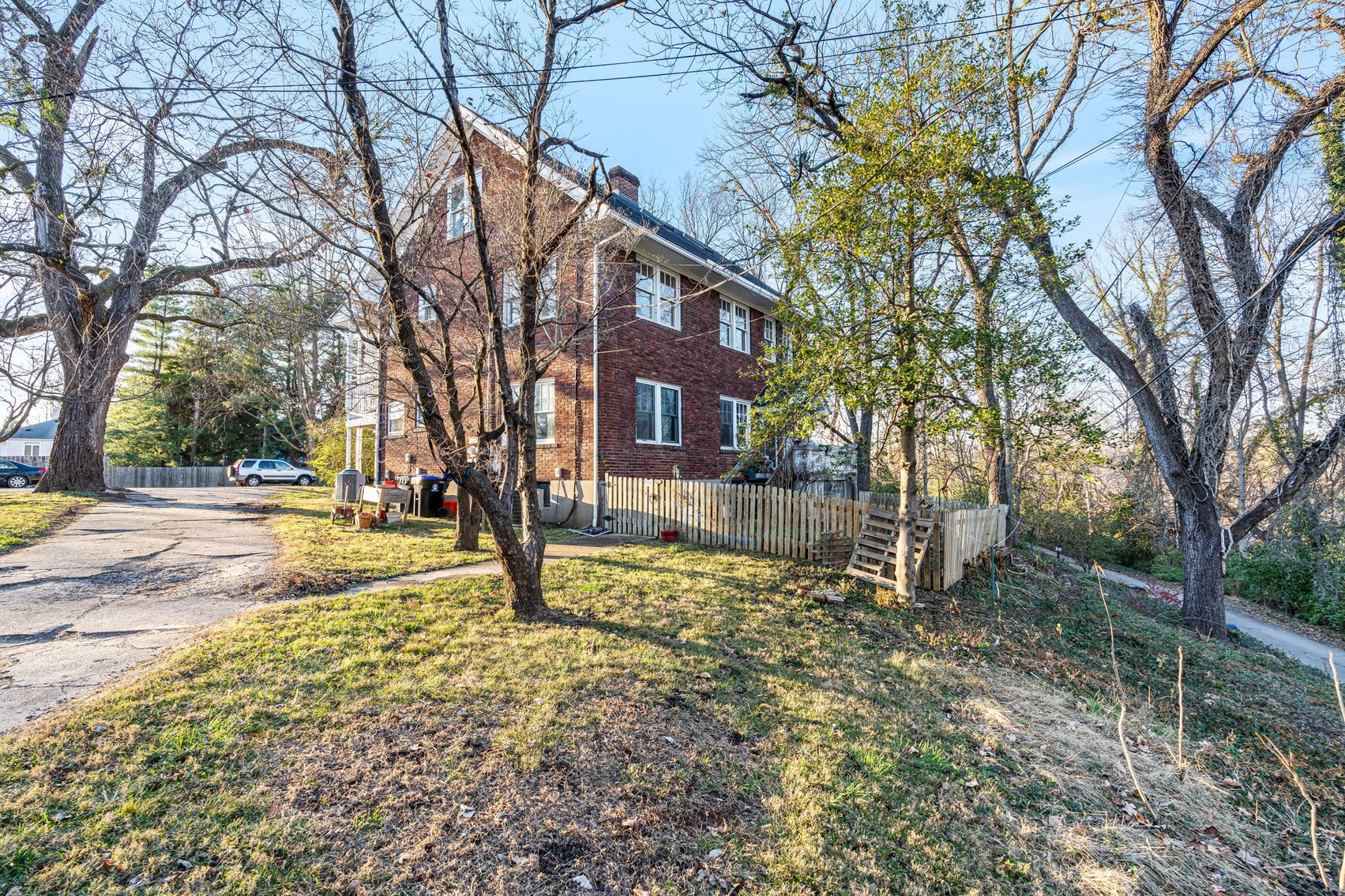 Image for 172 N Galt Ave-ONLINE AUCTION ONLY-BIDDING HAS STARTED