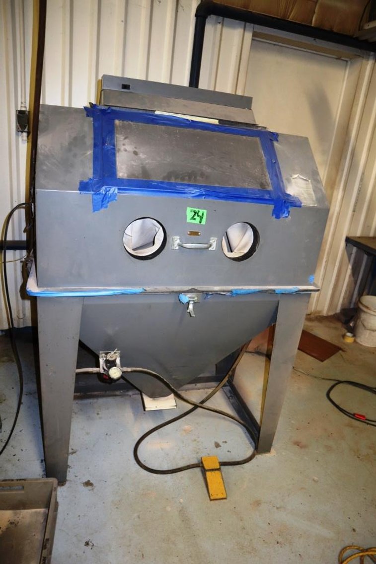 Image for Massive ONLINE Tool and Shop Auction - Robert's Tool Co.