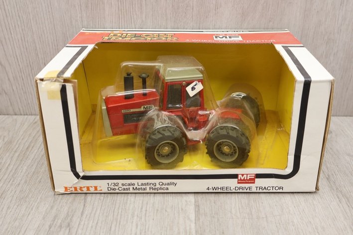 Image for June Farm Toy and Memorabilia Auction