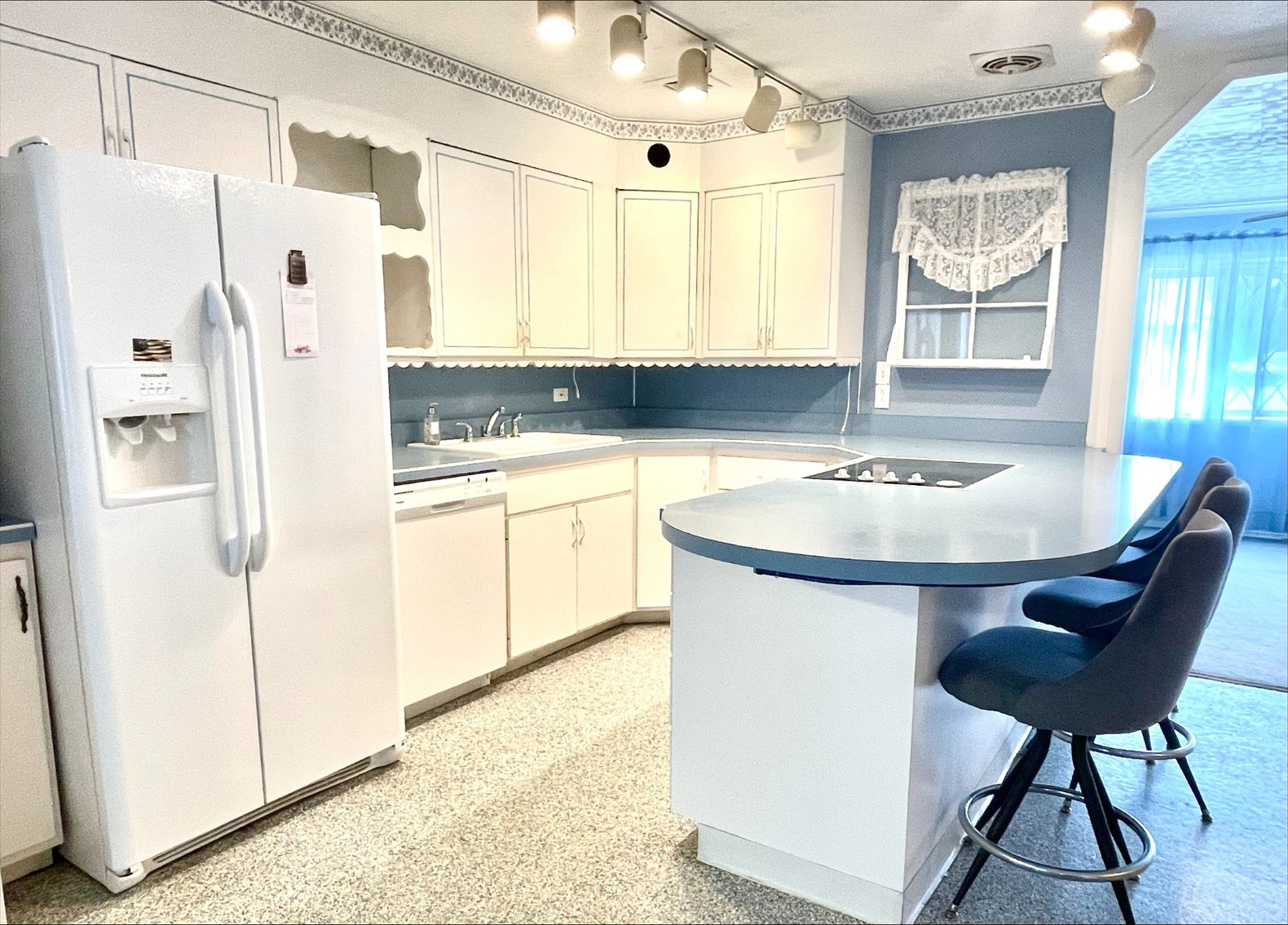 Image for MINIMUM BID AUCTION $99,000! 2127 Maryland Pl