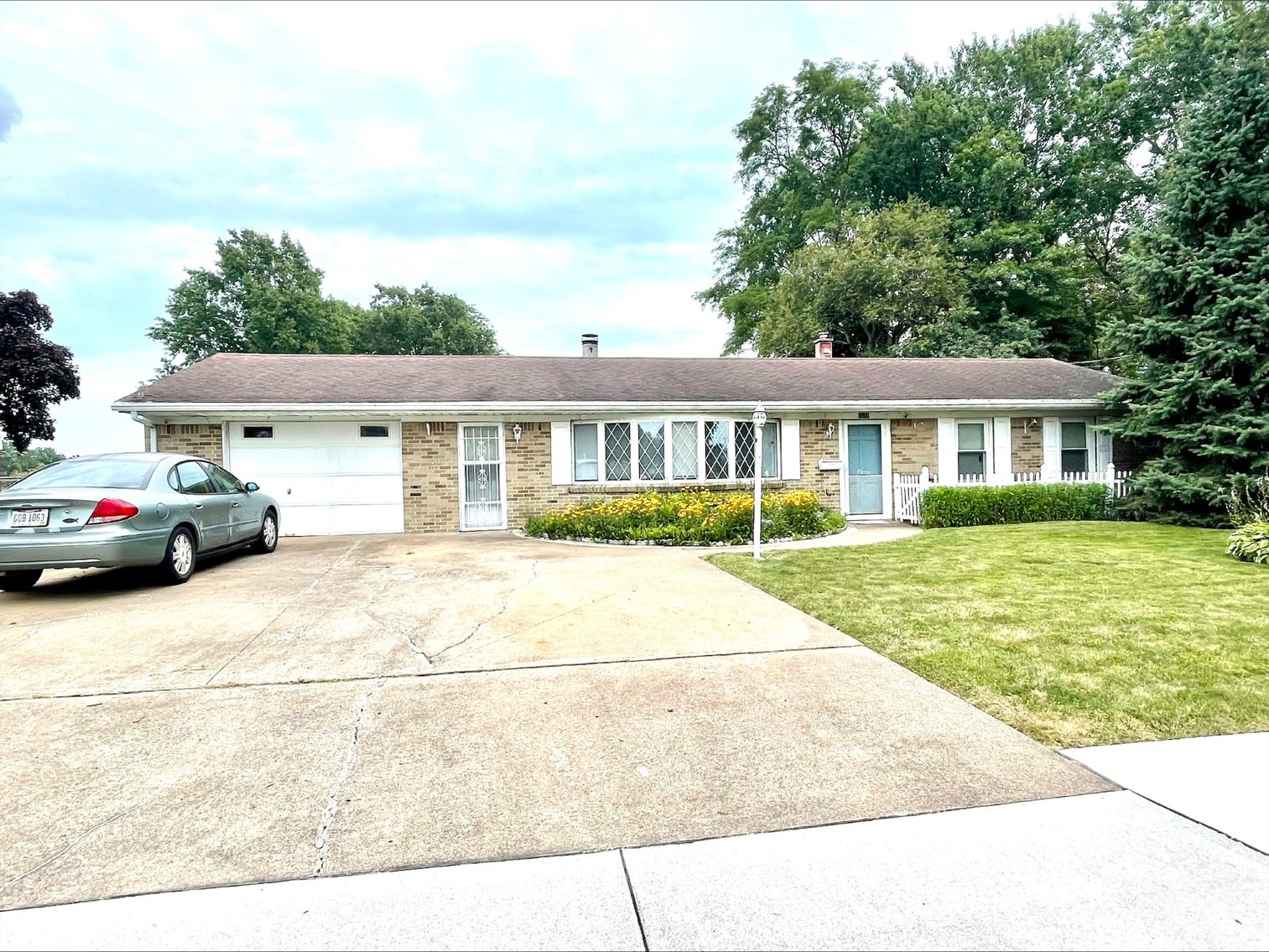 Image for MINIMUM BID AUCTION $99,000! 2127 Maryland Pl