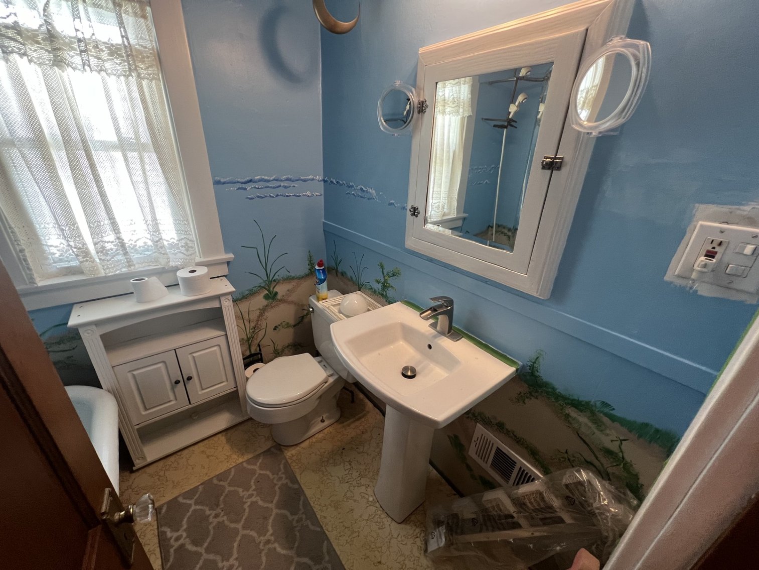 Image for MINIMUM BID AUCTION $39,000! 645 Geneva Ave