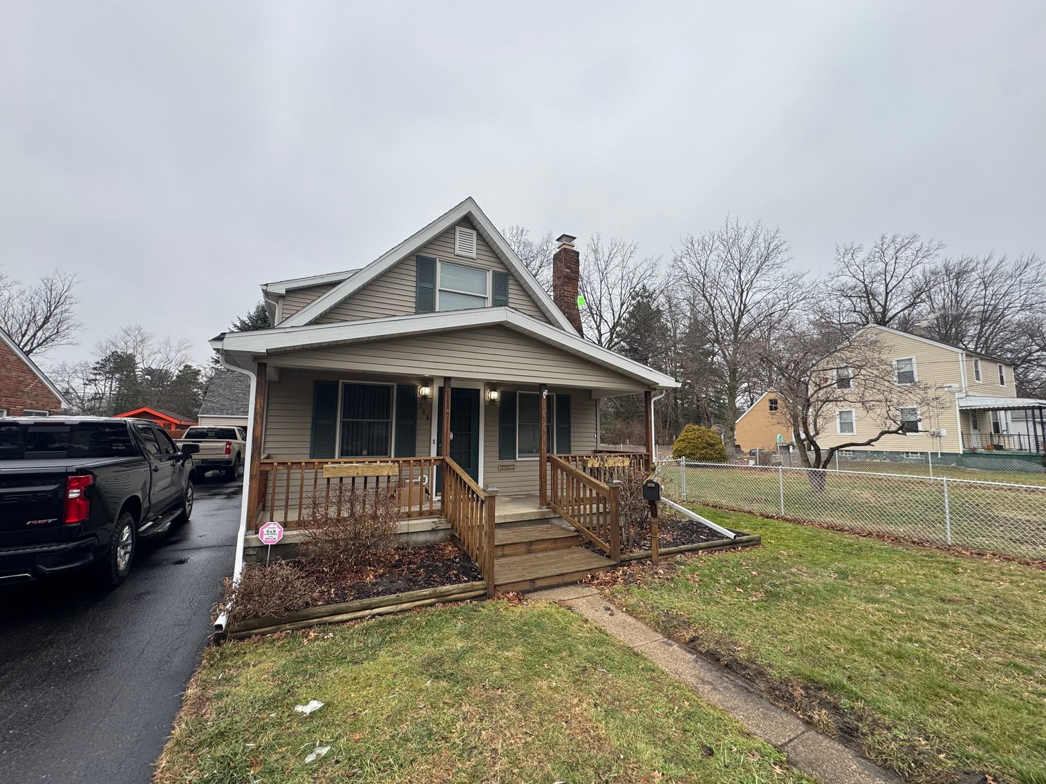 Image for MINIMUM BID AUCTION $69,000! 711 Sawyer Rd