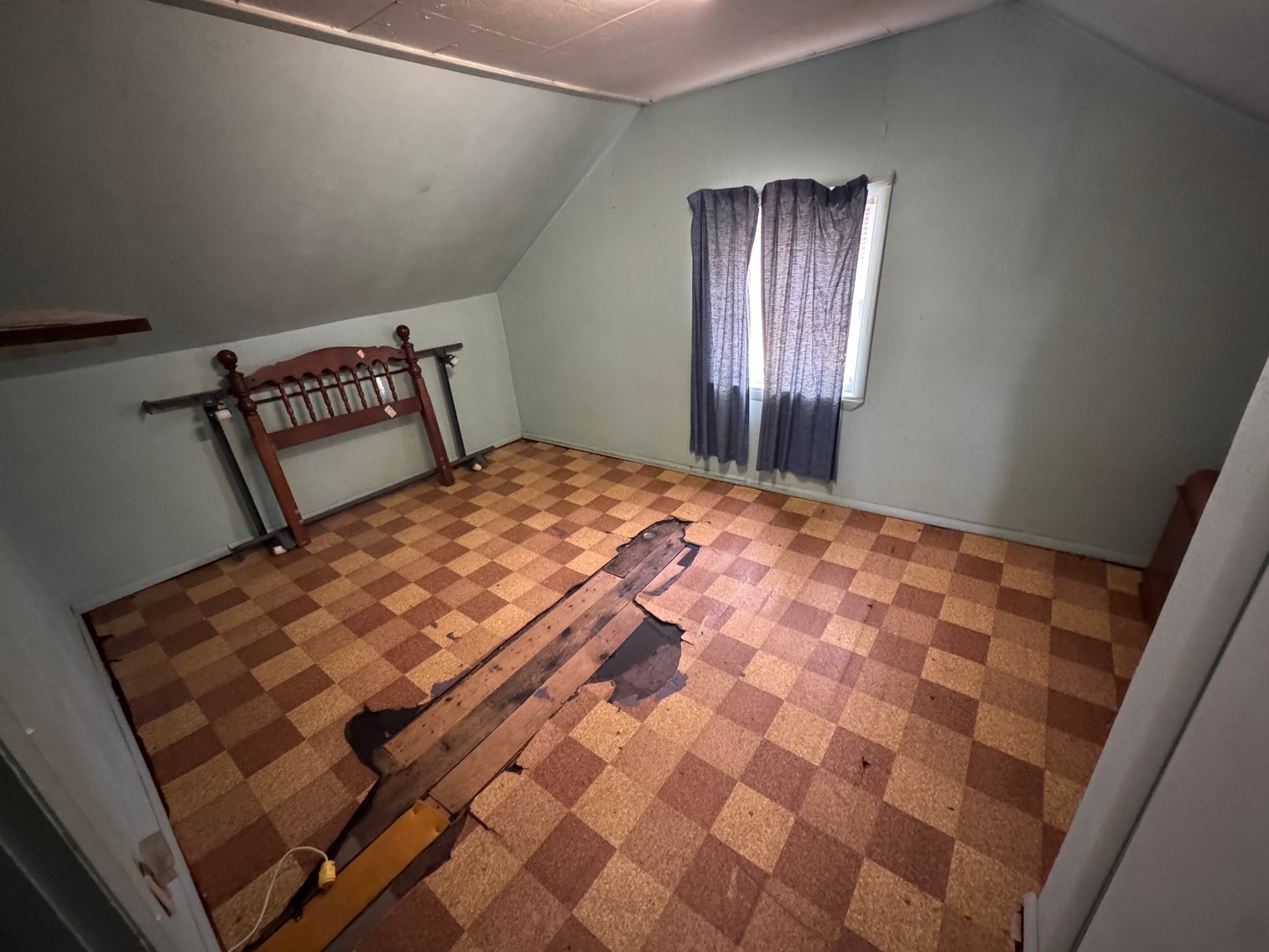 Image for MINIMUM BID AUCTION $79,000! 224 Sackett St
