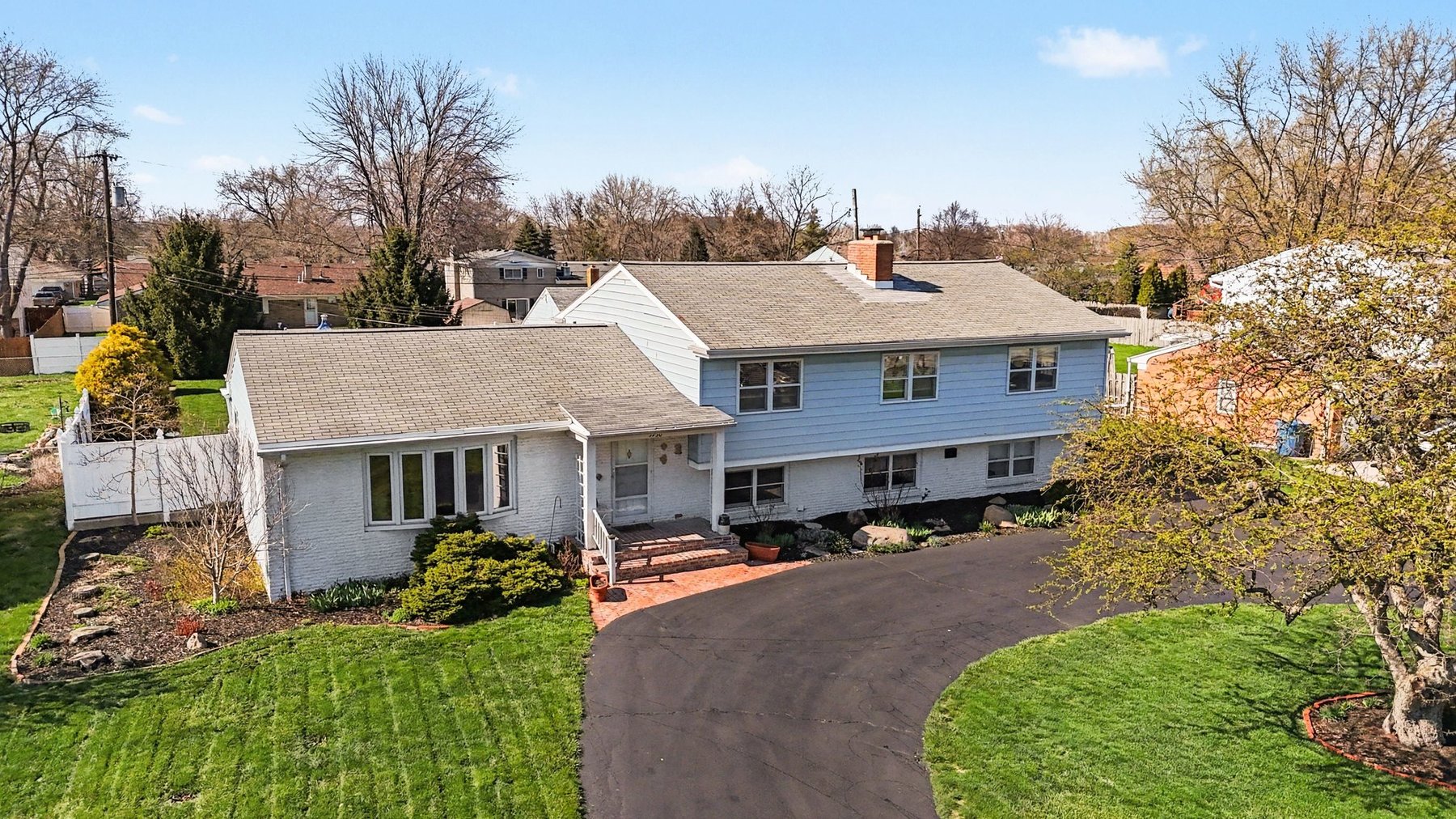 Image for MINIMUM BID AUCTION $225,000! 5930 N River Rd
