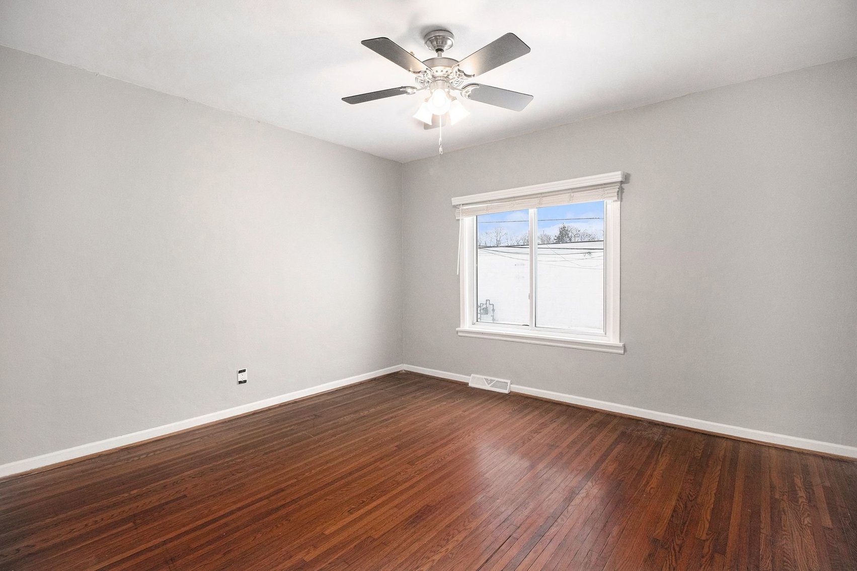 Image for MINIMUM BID AUCTION $150,000! 4705 W Bancroft St