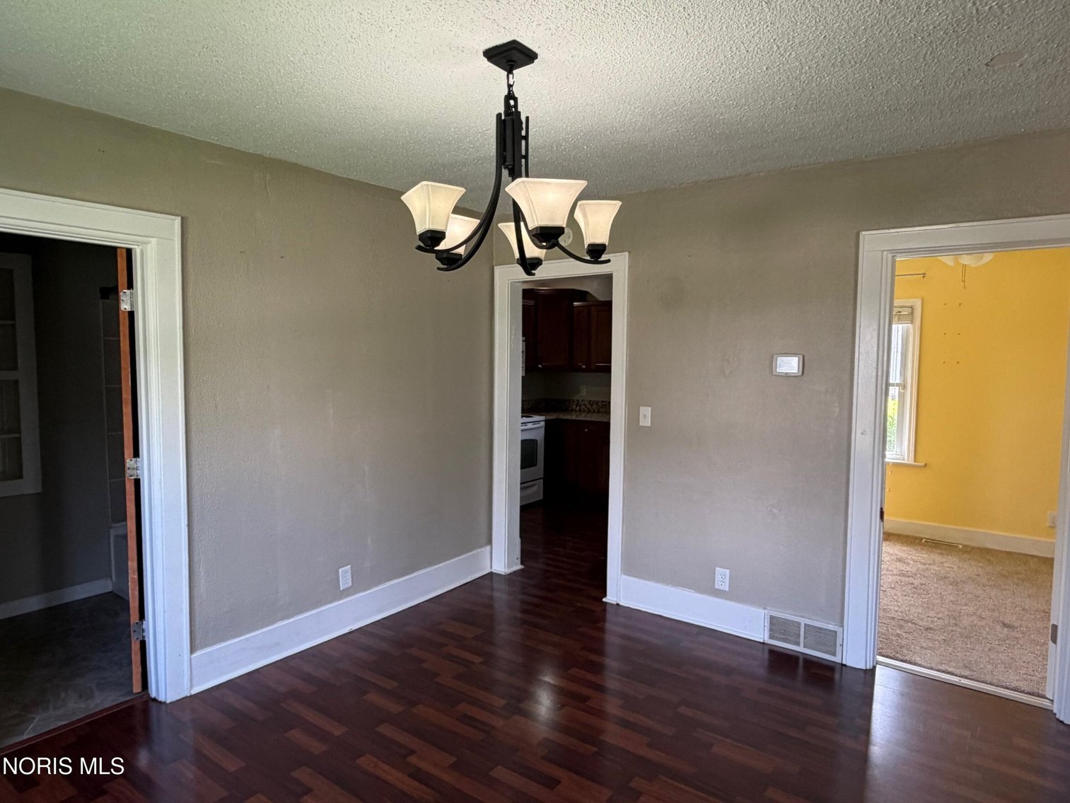 Image for MINIMUM BID AUCTION $110,000! 1054 Scott St