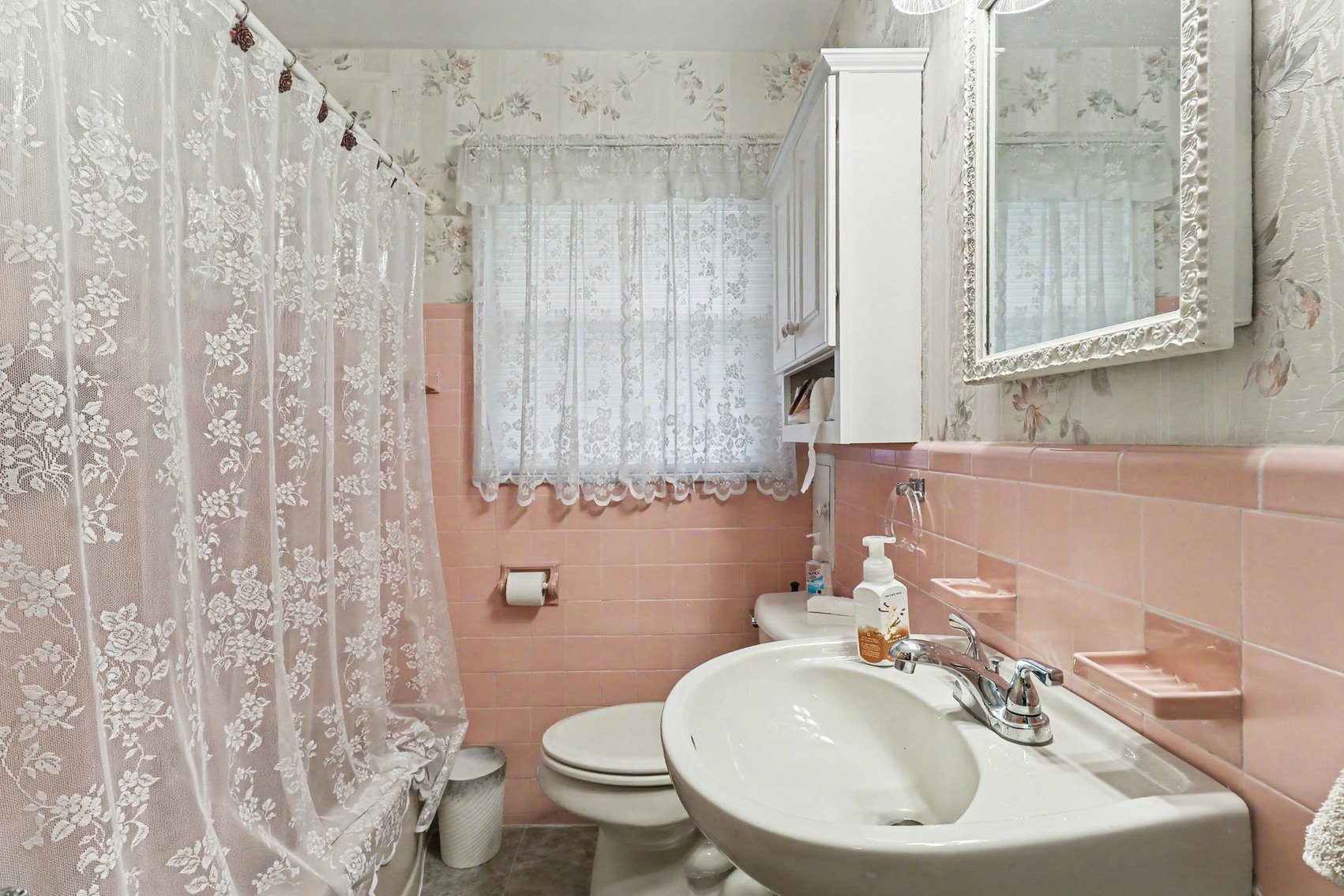 Image for MINIMUM BID AUCTION $199,000! 2425 River Rd