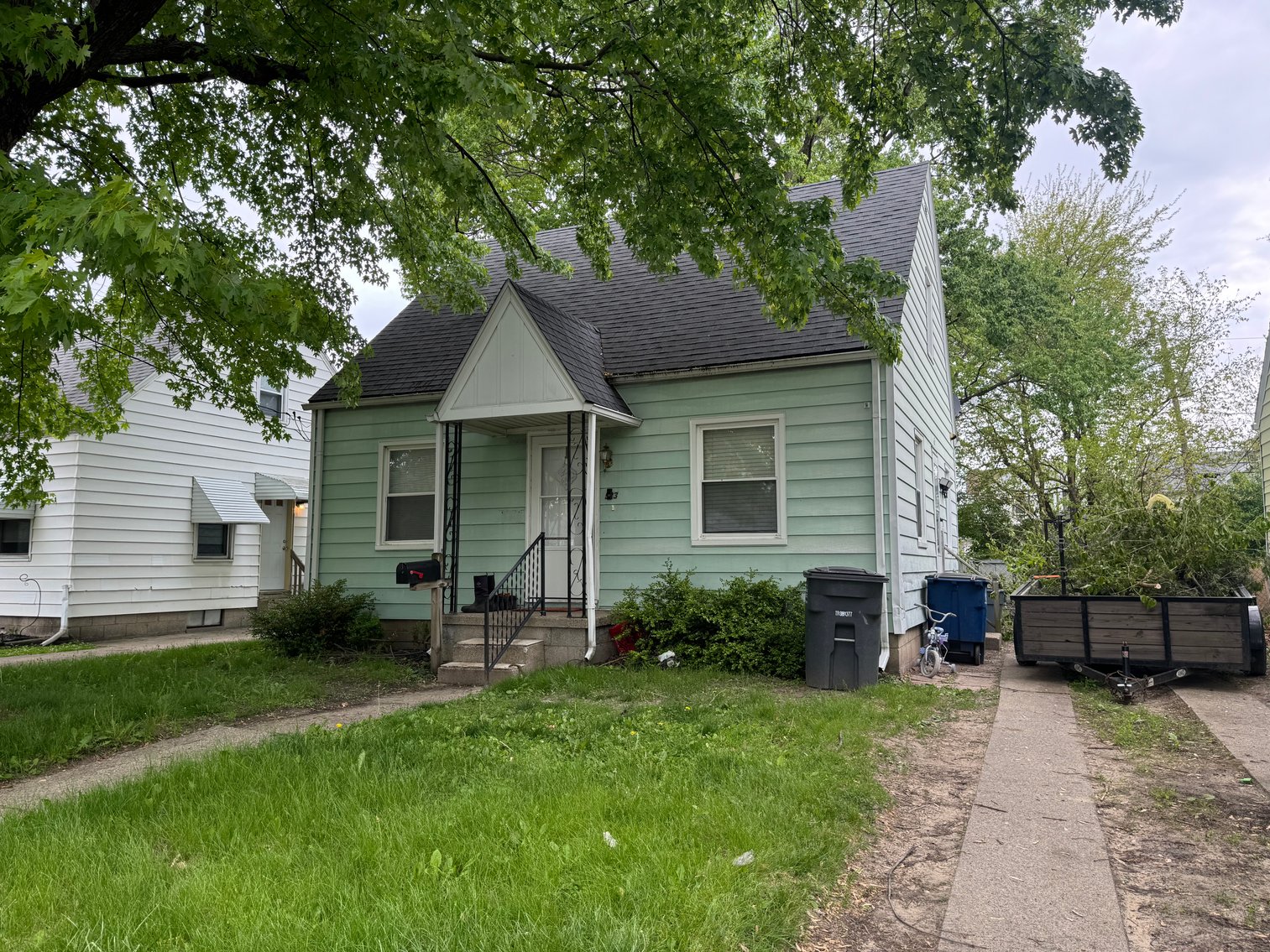 Image for MINIMUM BID AUCTION $49,000! 523 S Westwood