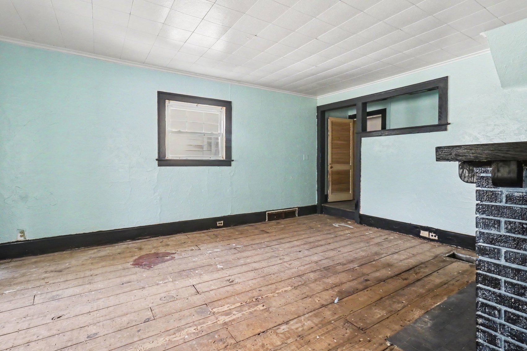 Image for ABSOLUTE AUCTION! 4114 Eastway St