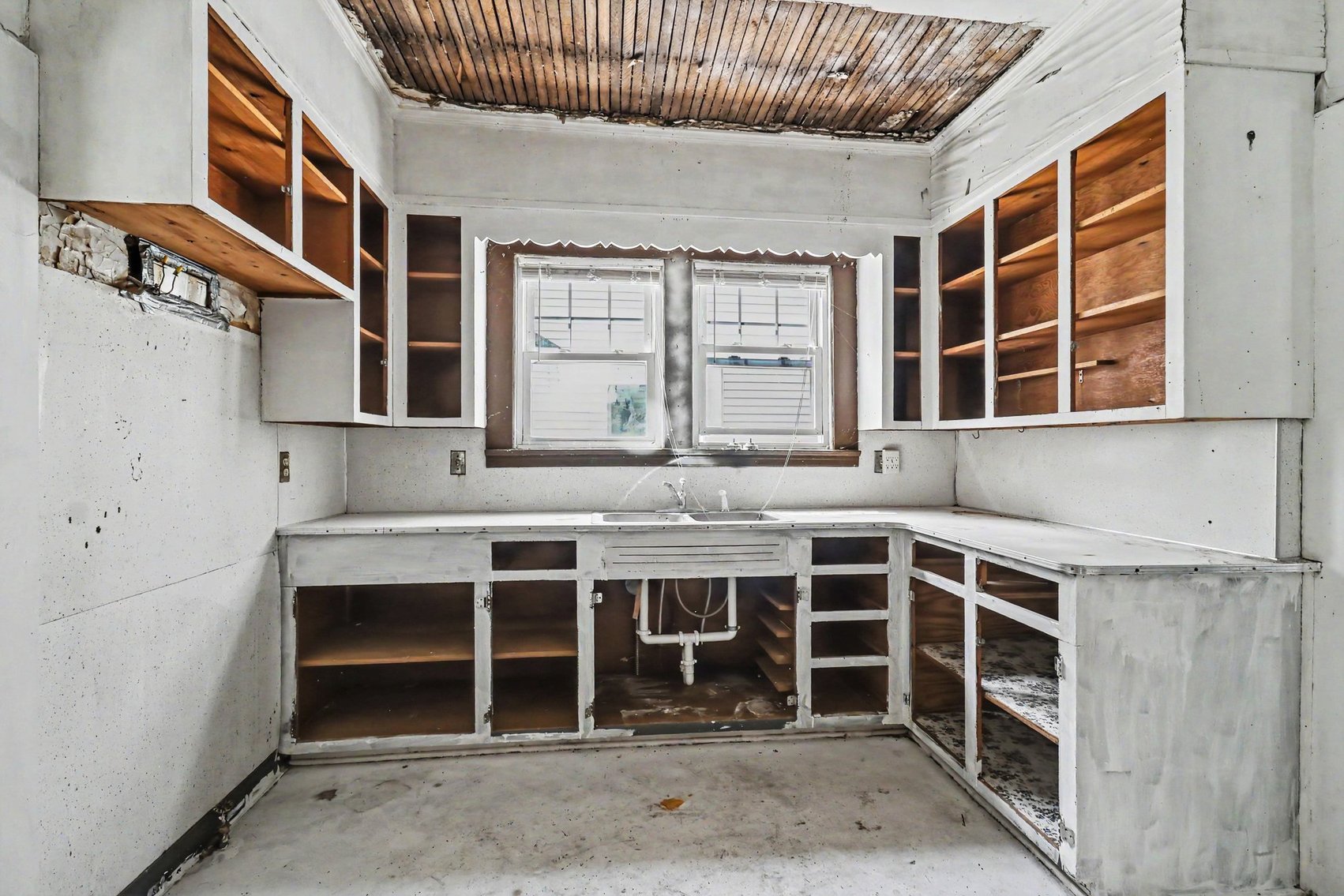 Image for ABSOLUTE AUCTION! 4114 Eastway St