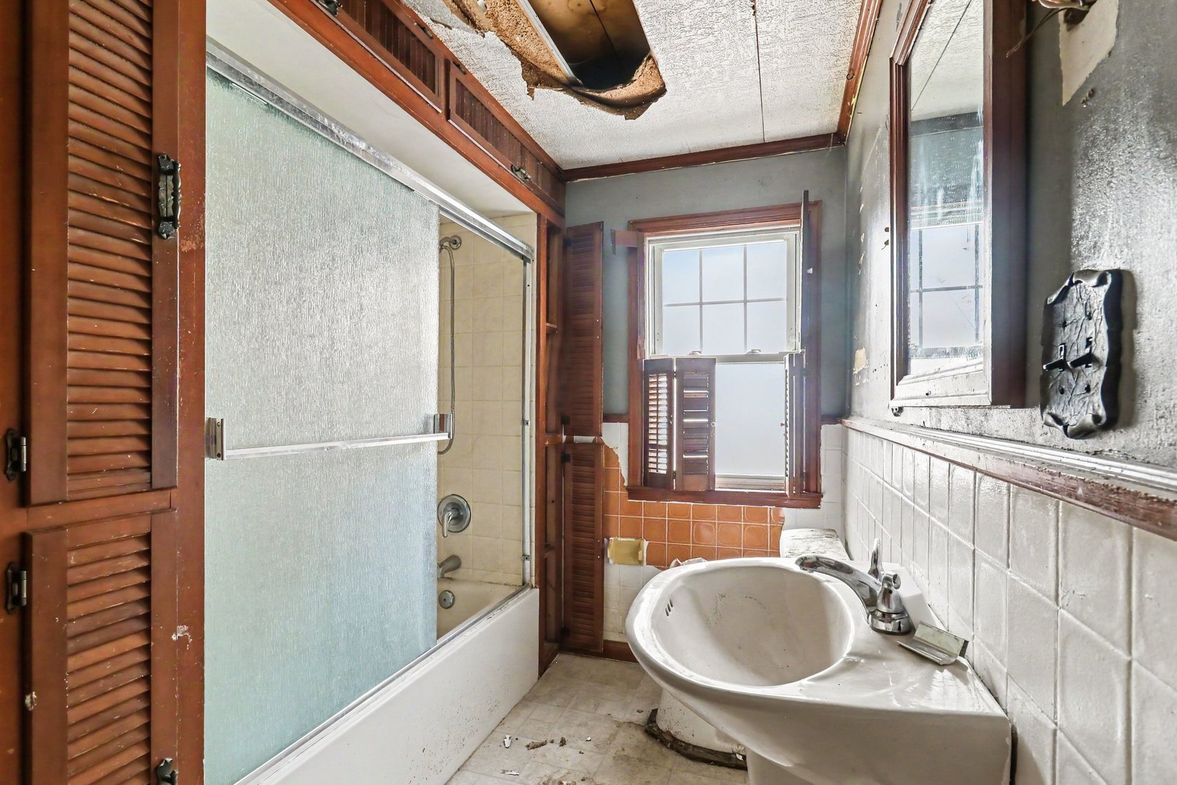 Image for ABSOLUTE AUCTION! 4114 Eastway St