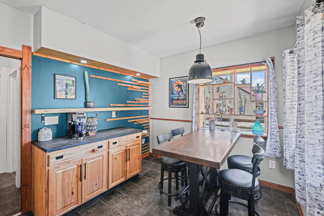 Image for MINIMUM BID AUCTION $99,000! 2559 106th St
