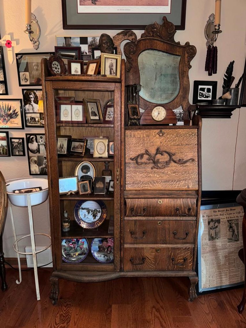 Image for MILITARY MEMORABILIA, STATUES AND VINTAGE FURNITURE ONLINE ONLY AUCTION