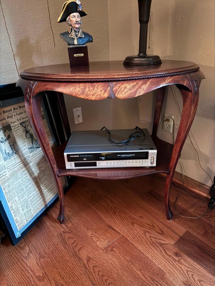 Image for MILITARY MEMORABILIA, STATUES AND VINTAGE FURNITURE ONLINE ONLY AUCTION