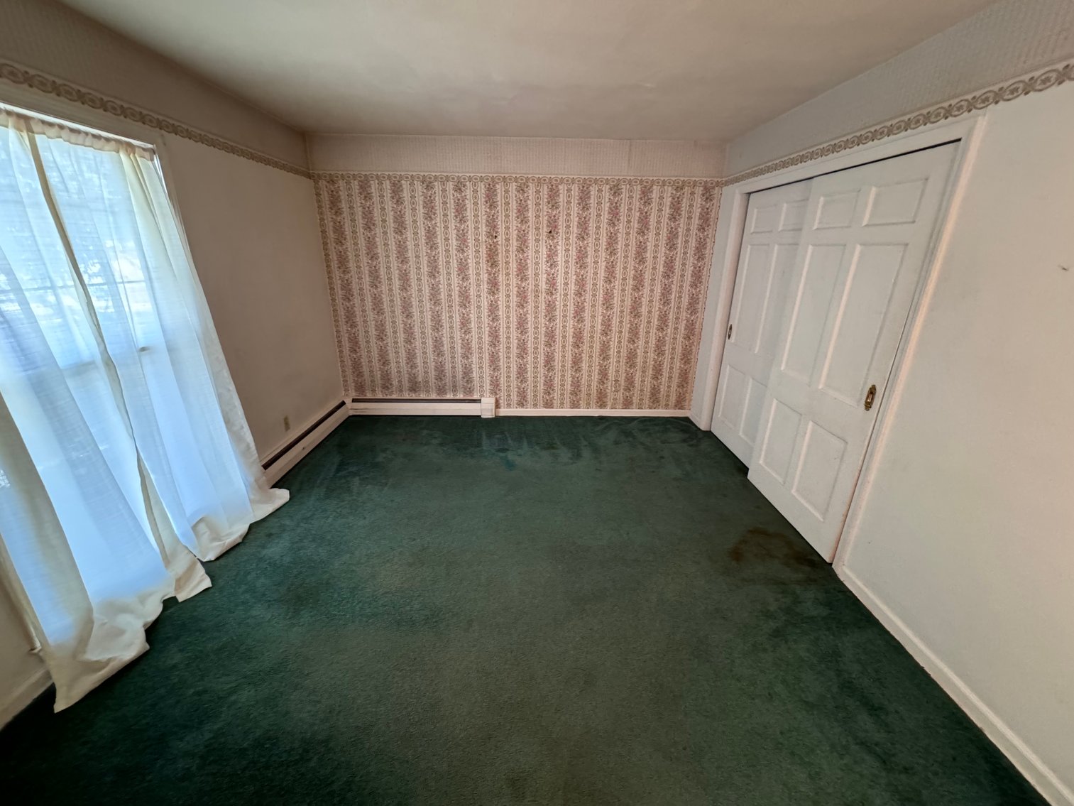 Image for MINIMUM BID AUCTION $99,000! 616 E Oak St