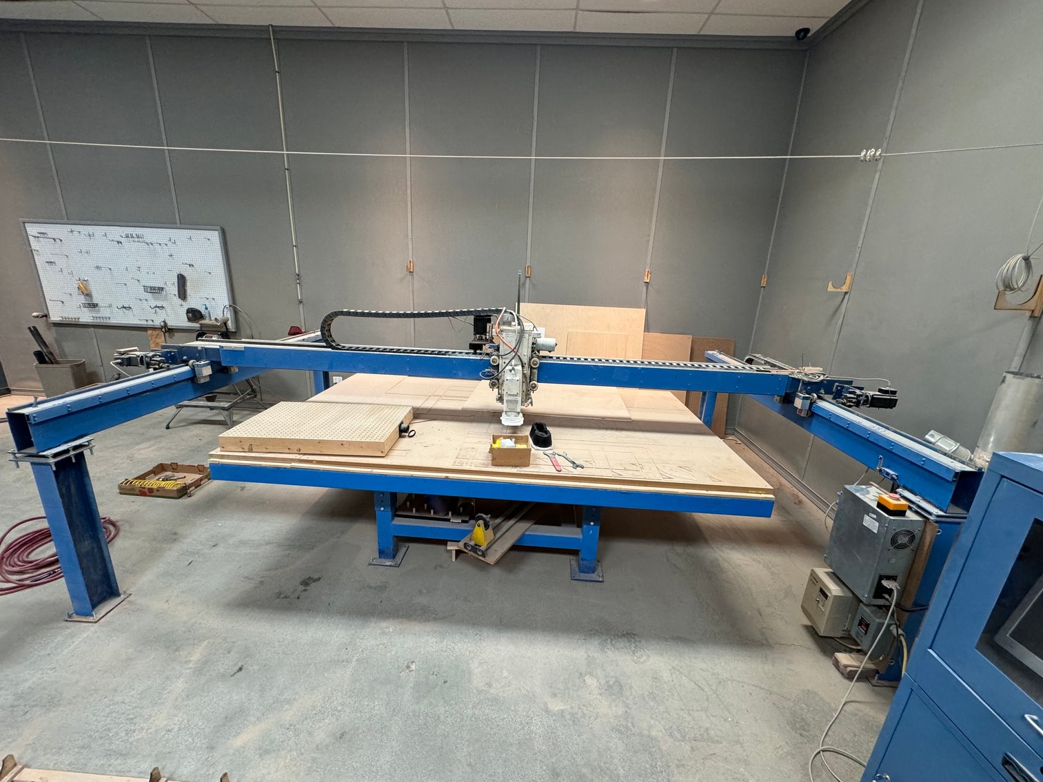 Image for MACHINES, TOOLS, ARTS AND CRAFTS, AND HOUSEHOLD ITEMS ONLINE ONLY AUCTION