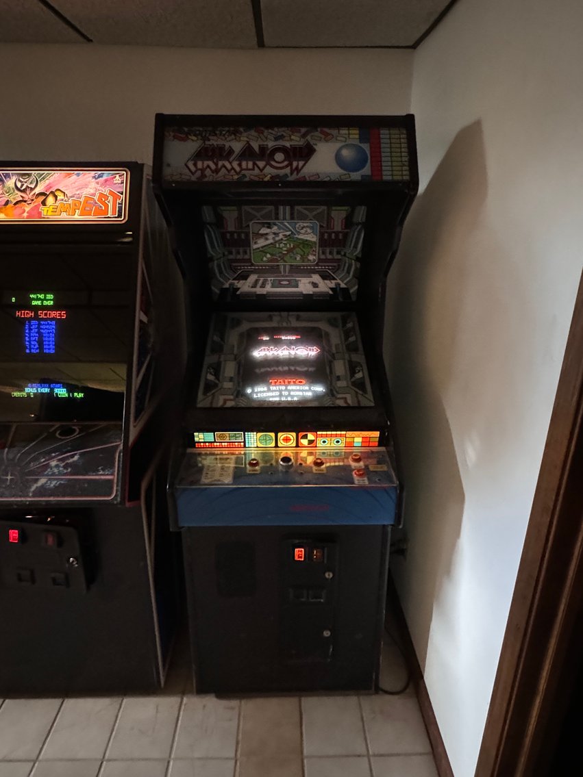 Image for ARCADE GAMES, BASKETS, TOOLS, FURNITURE AND HOUSEHOLD ITEMS ONLINE ONLY AUCTION