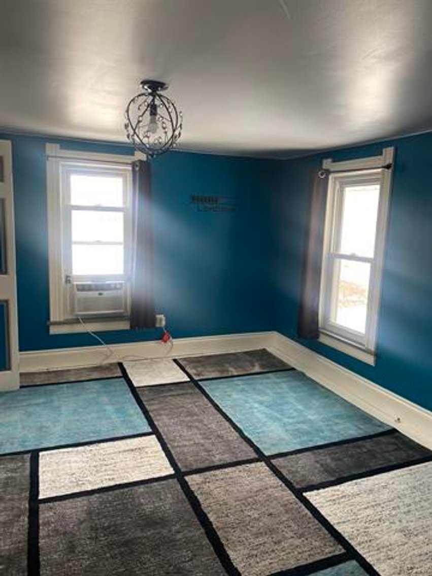 Image for MINIMUM BID AUCTION $99,000! 218 White St