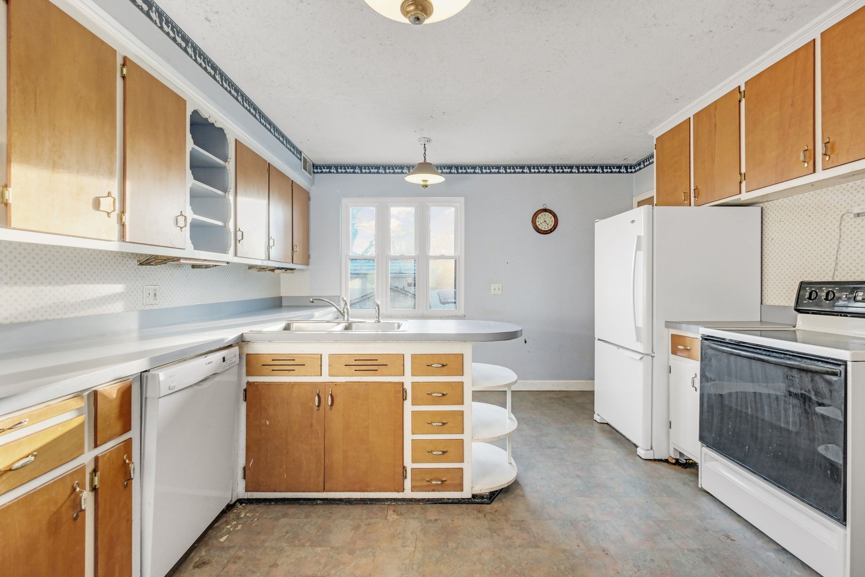 Image for MINIMUM BID AUCTION $149,000! 1660 N Cove Blvd.