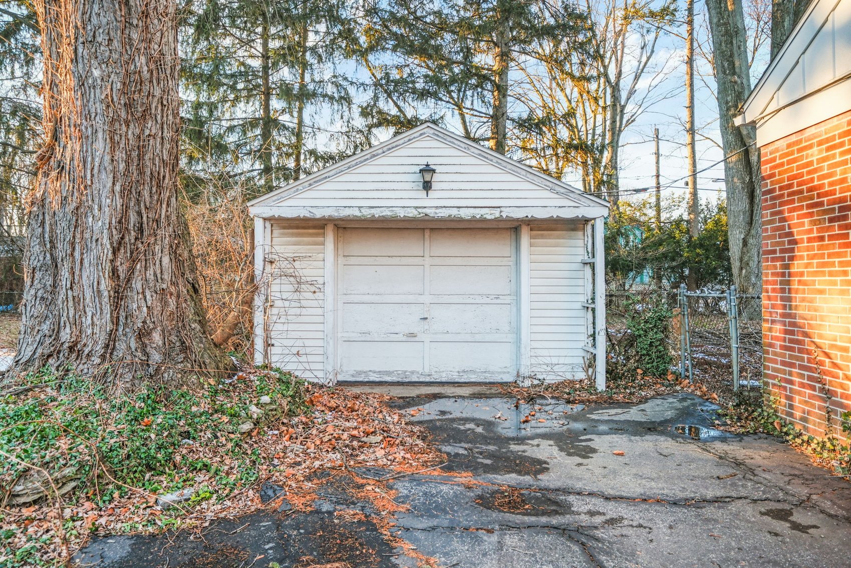 Image for MINIMUM BID AUCTION $149,000! 1660 N Cove Blvd.