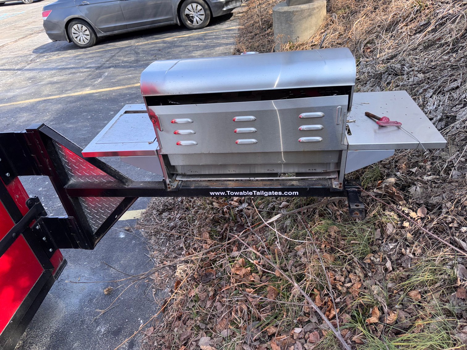 Image for TOWABLE TAILGATE TRAILER ONLINE ONLY AUCTION