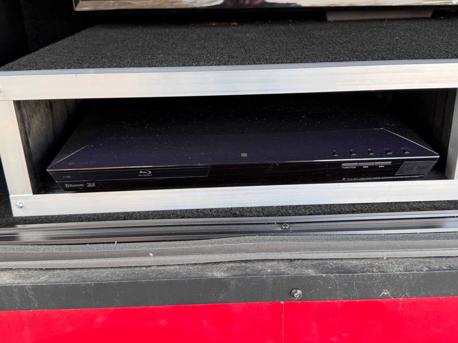 Image for TOWABLE TAILGATE TRAILER ONLINE ONLY AUCTION