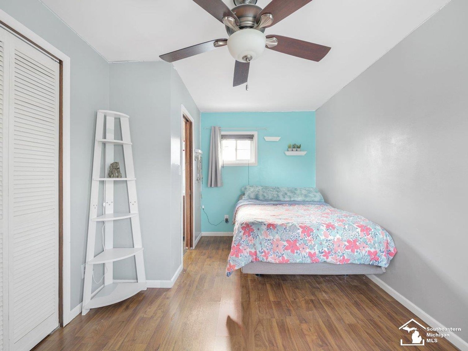 Image for MINIMUM BID AUCTION $89,000! 3362 5th Street