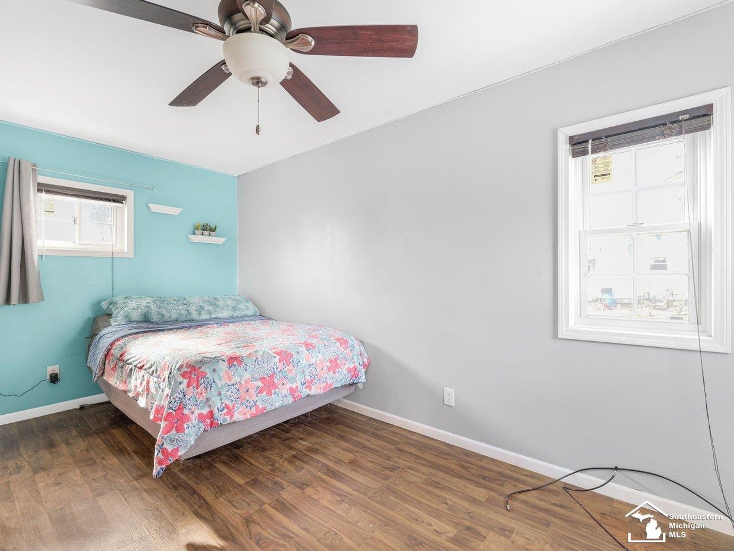 Image for MINIMUM BID AUCTION $89,000! 3362 5th Street