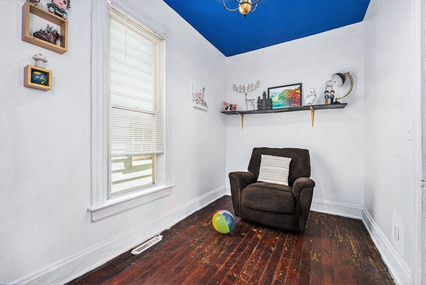 Image for MINIMUM BID AUCTION $50,000! 247 Field Ave