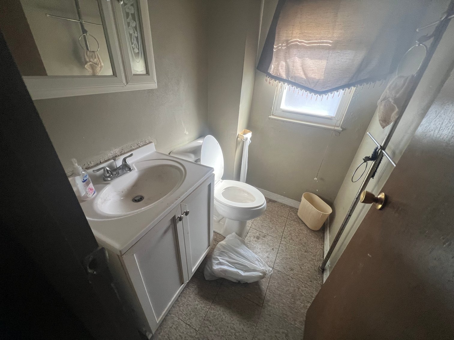 Image for MINIMUM BID AUCTION $21,500! 1508 Bell Ave