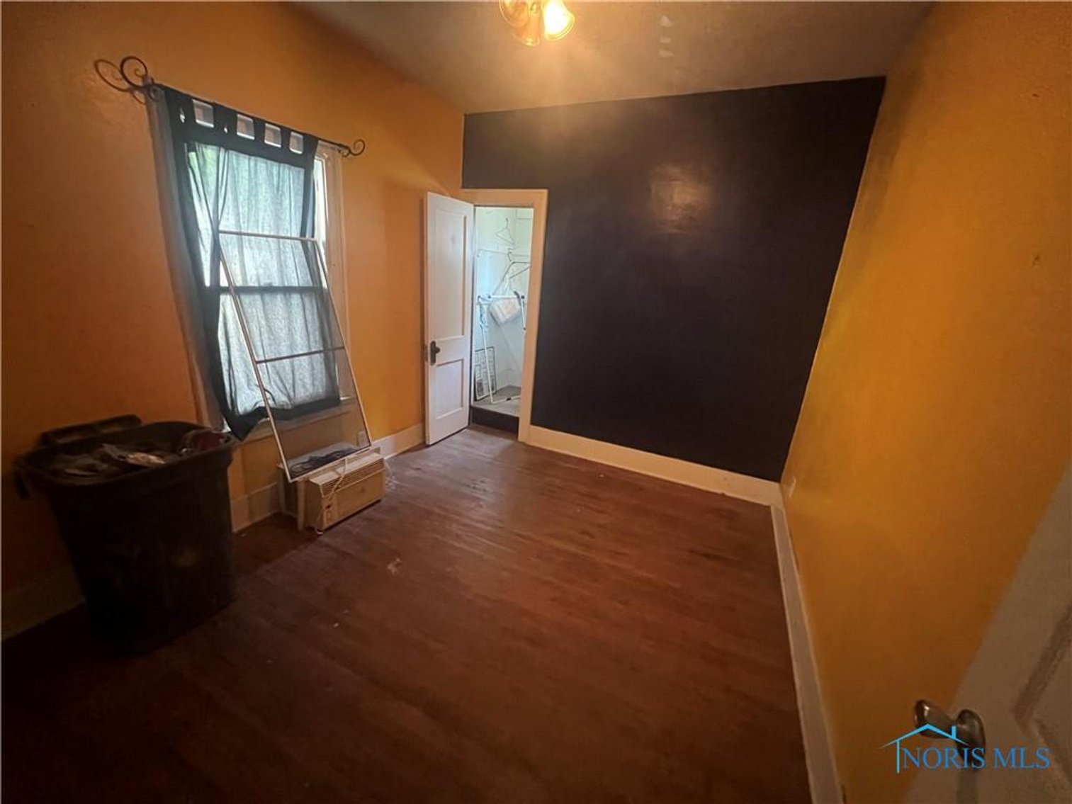 Image for MINIMUM BID AUCTION $49,000! 1048 Hawk St