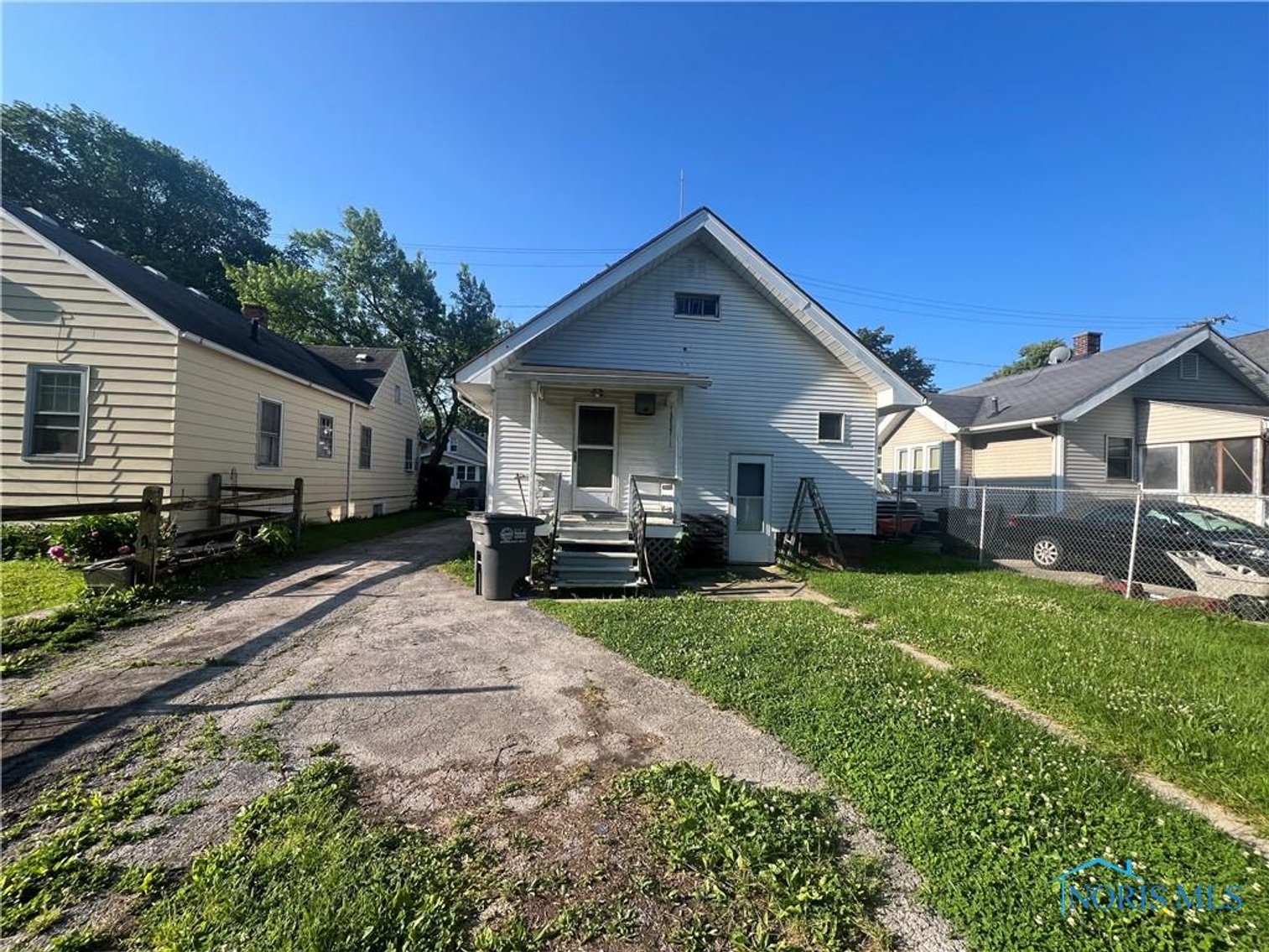 Image for MINIMUM BID AUCTION $49,000! 1048 Hawk St