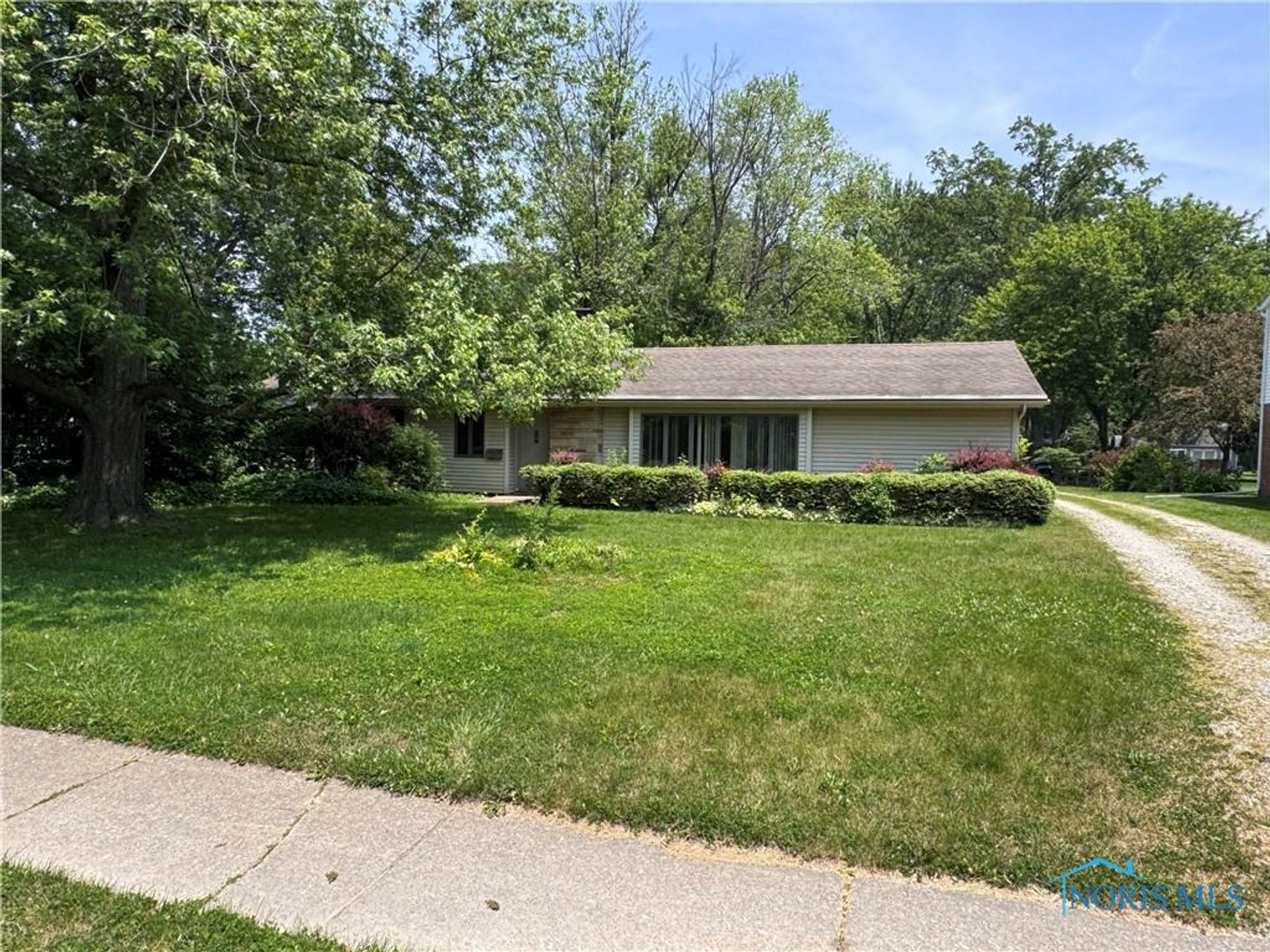 Image for MINIMUM BID AUCTION $199,000! 1035 Cherry St