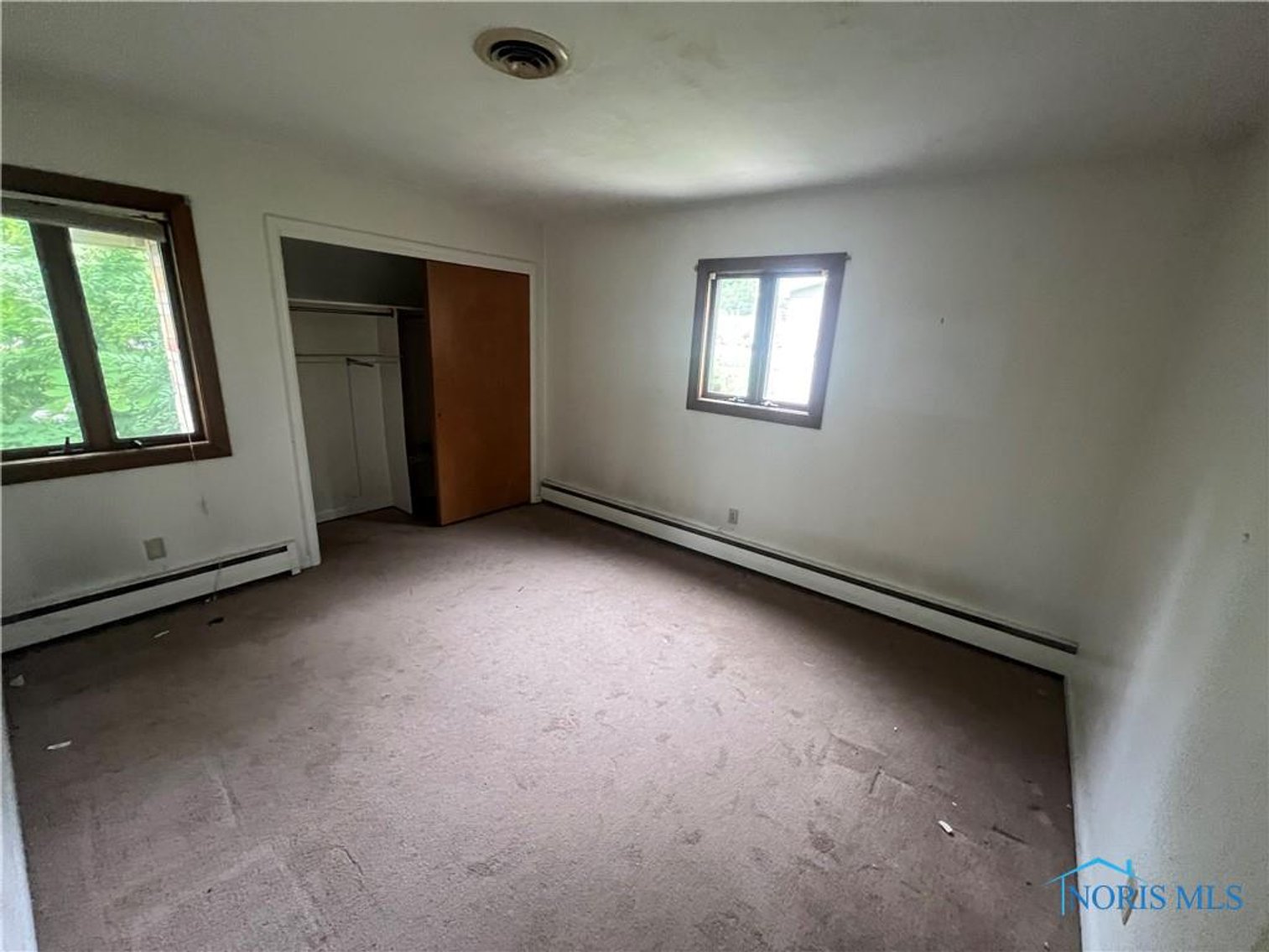 Image for MINIMUM BID AUCTION $199,000! 1035 Cherry St