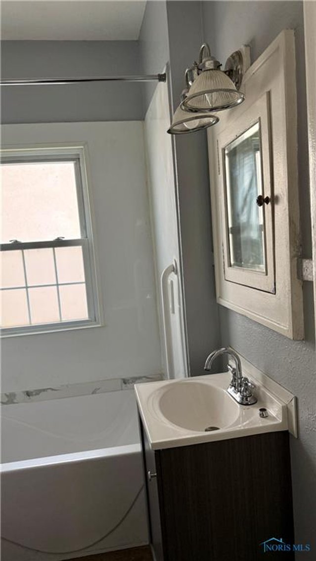 Image for MINIMUM BID AUCTION $99,000! 2659 Oak Grove Pl