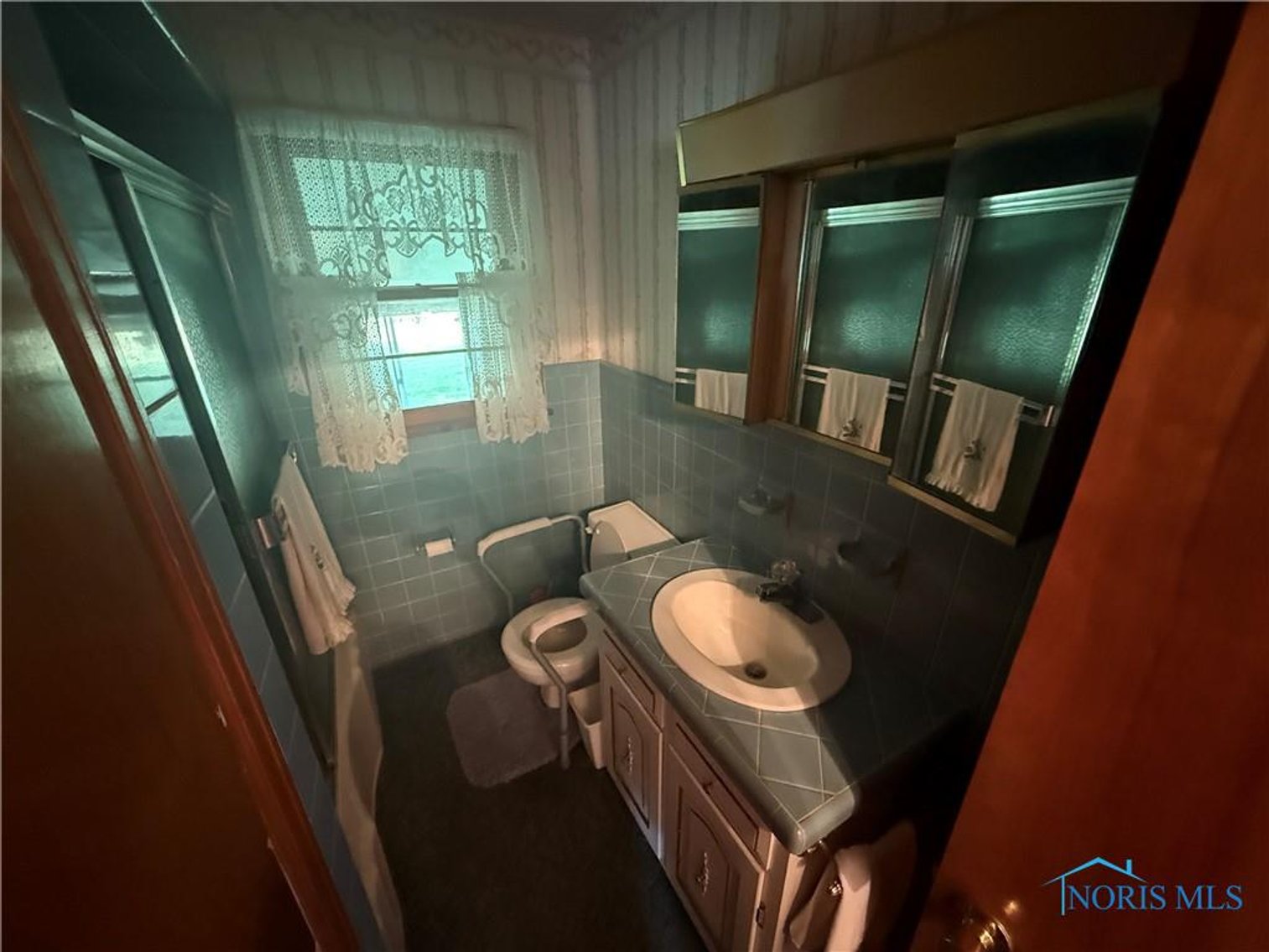 Image for MINIMUM BID AUCTION $160,000!  242 Bierley Ave