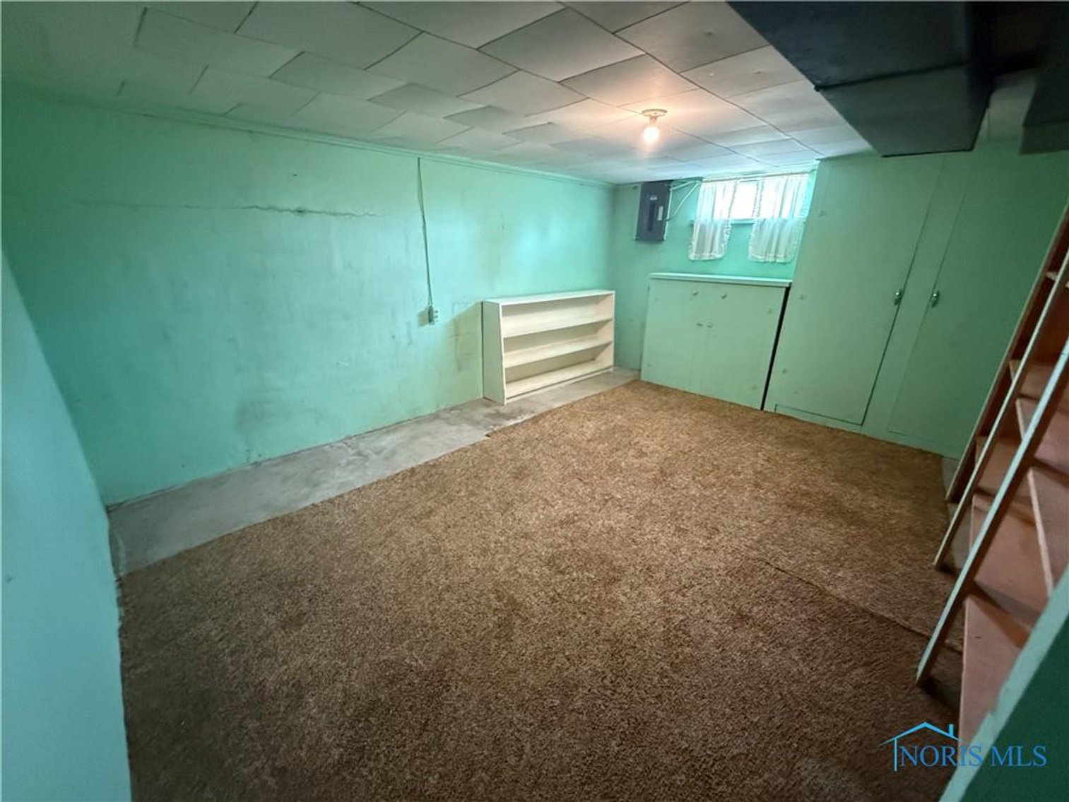 Image for MINIMUM BID AUCTION $160,000!  242 Bierley Ave